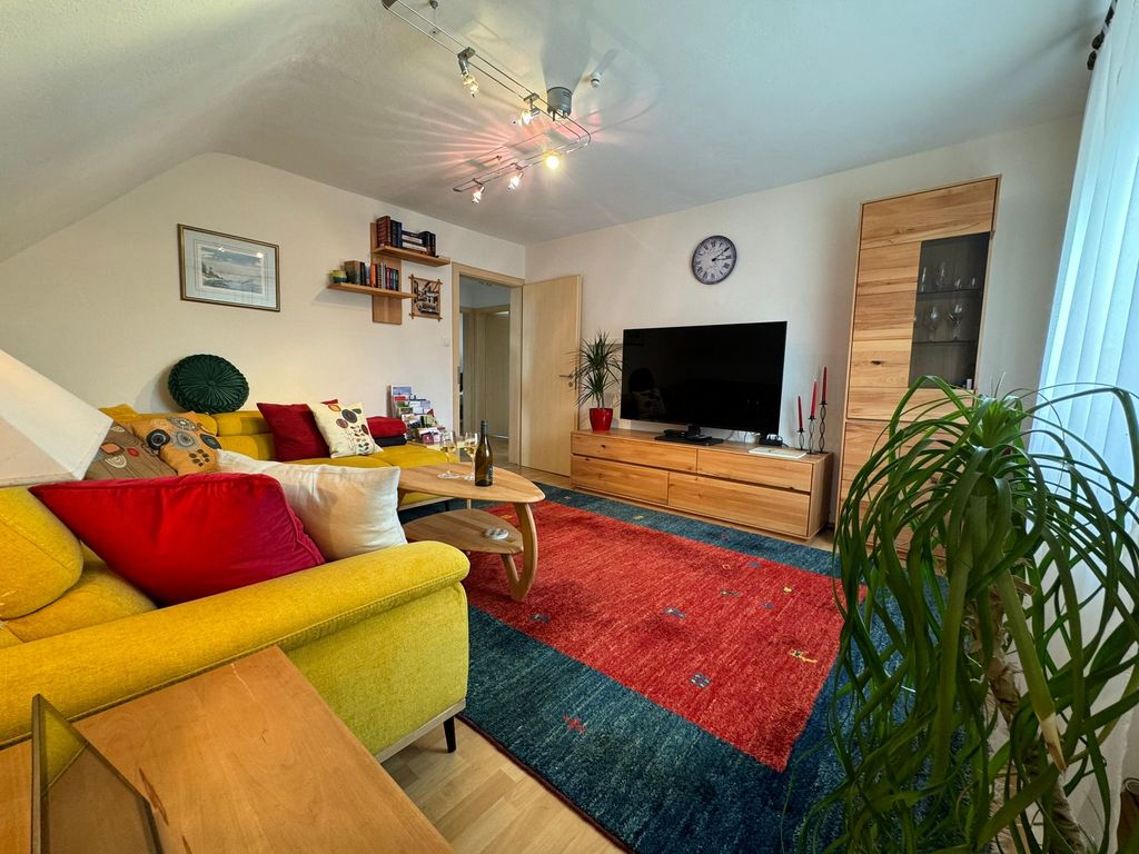 Wohnzimmer mit Flatsreen TV