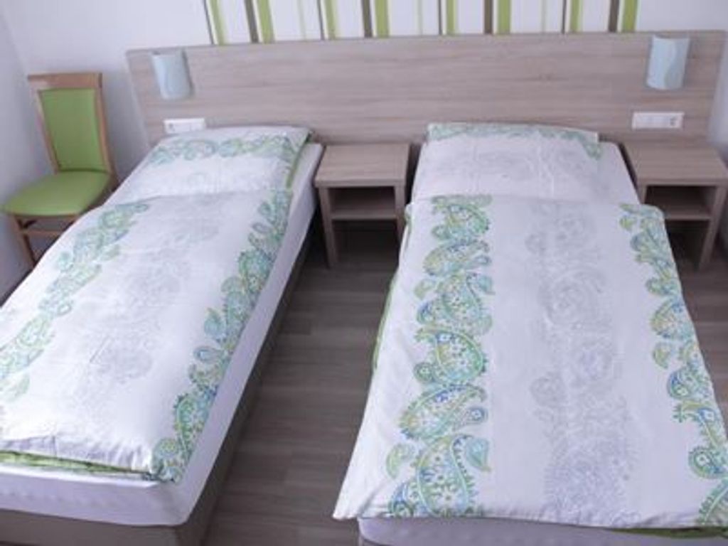 Zwei-Bett-Zimmer