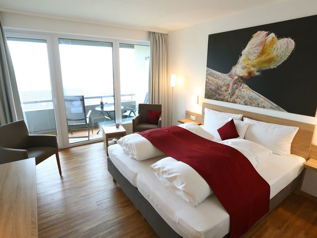 Zimmer mit Balkon