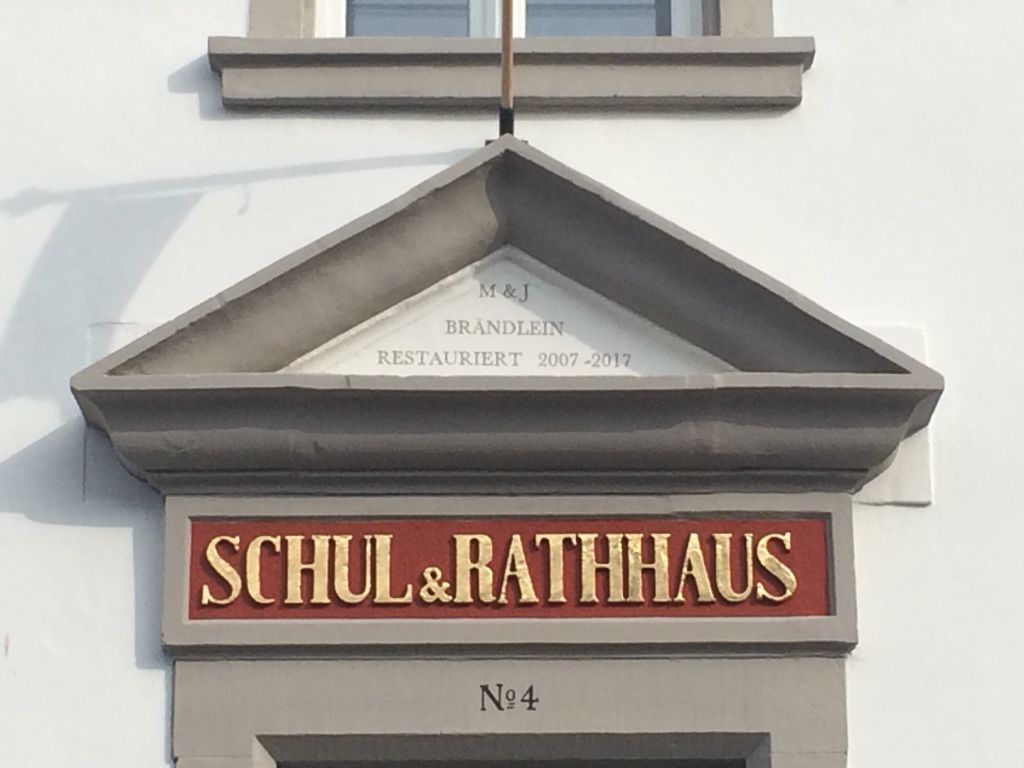 Ferienwohnungen im SCHUL & RATHHAUS Obervolkach