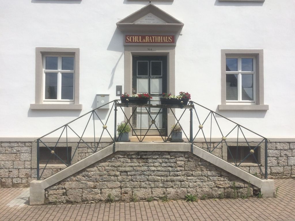 Ferienwohnungen im SCHUL & RATHHAUS Obervolkach