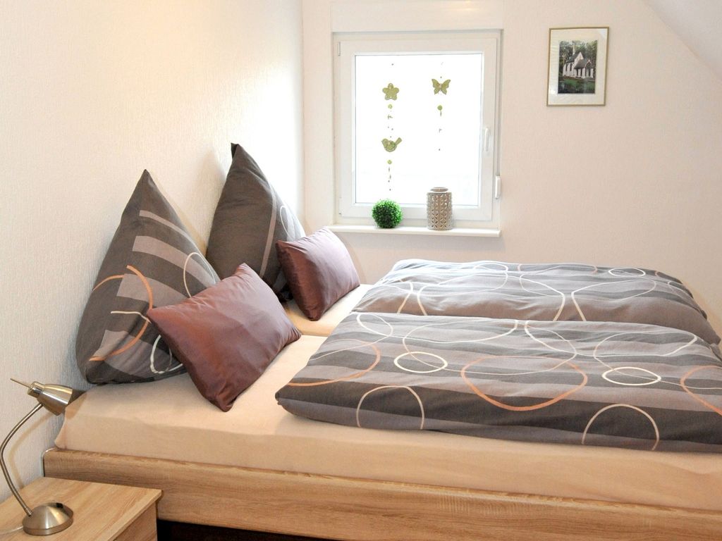 BEDROOM, INSIDE