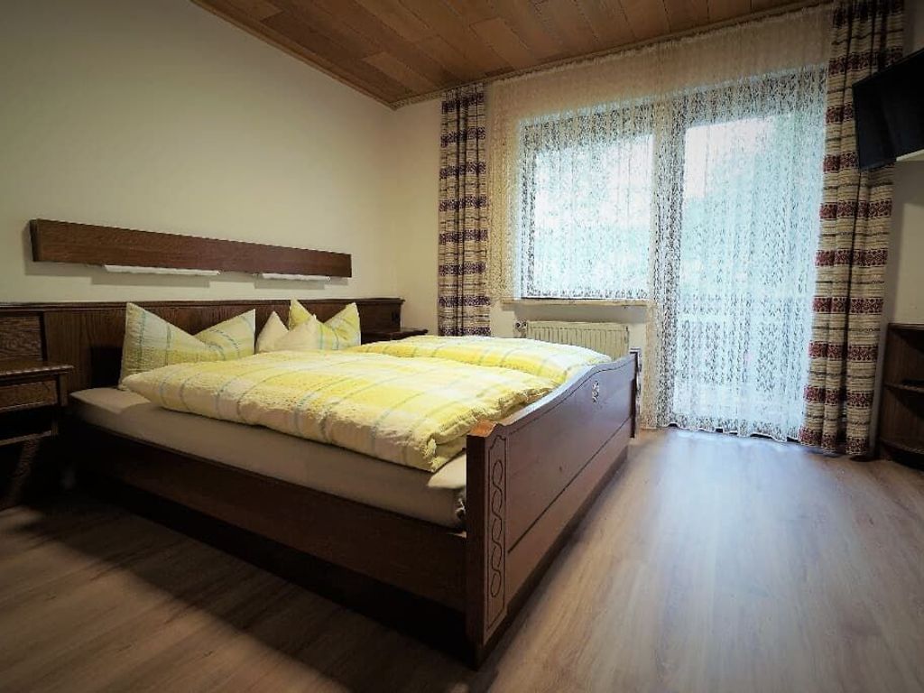 Doppelzimmer mit Balkon