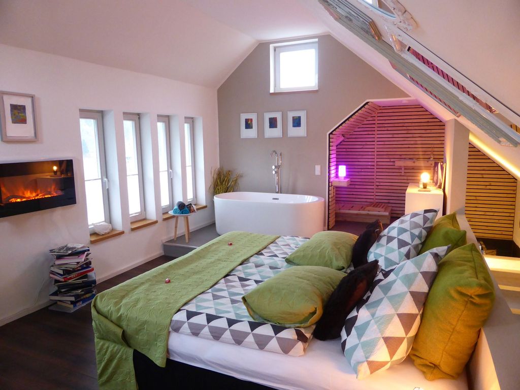 Schlafzimmer mit Infrarotkabine