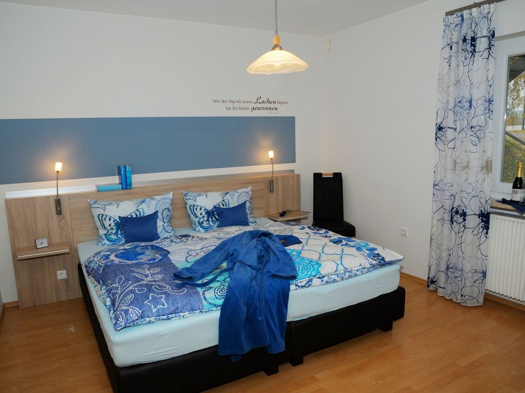 Whg Kornblum, Elternschlafzimmer mit Boxspringbett