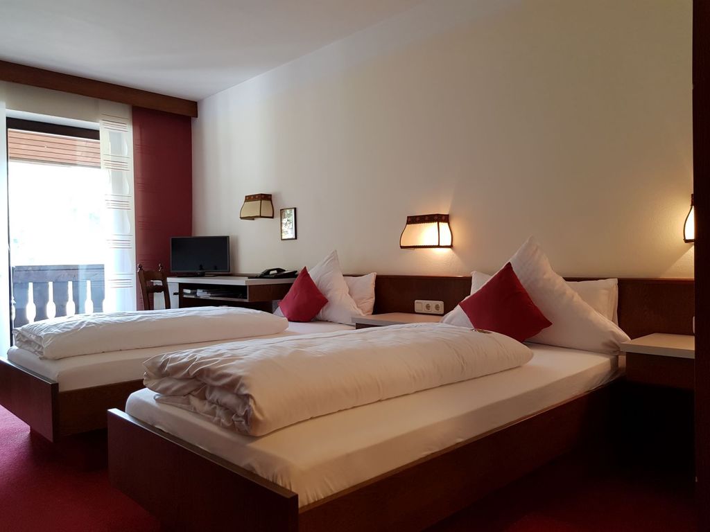 Zweibettzimmer mit Talblick