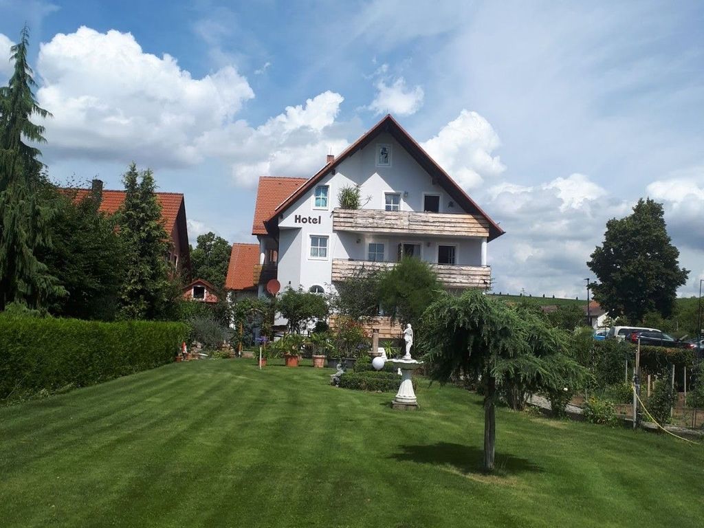 Hotel Pension "Am Engelsberg"
