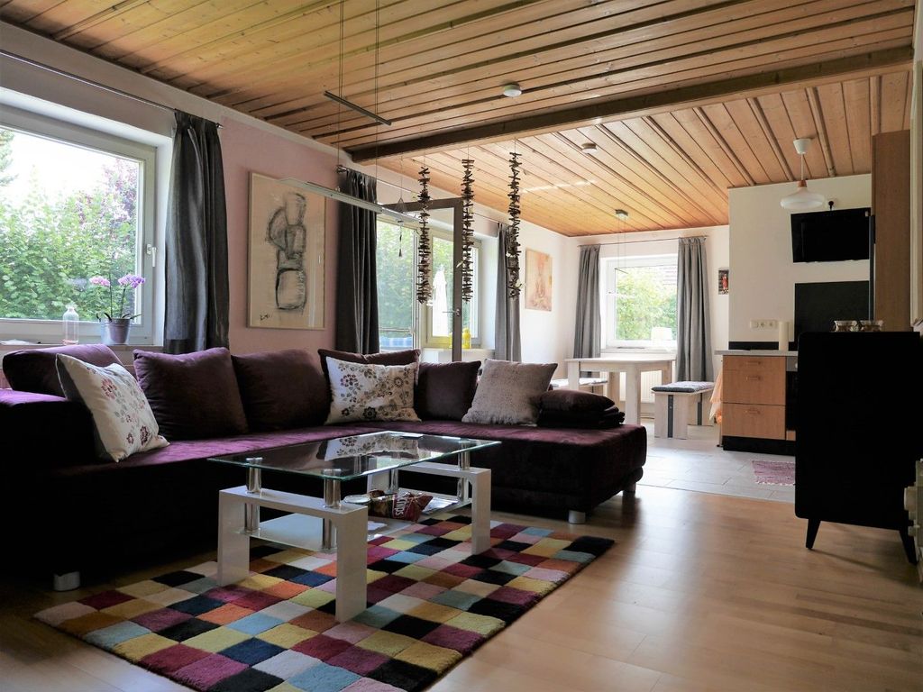 Wohnzimmer mit Couch
