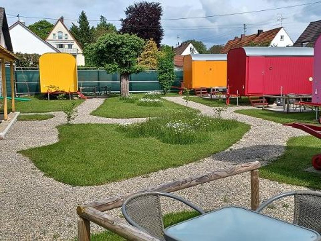 "Nesthocker" Pension-Bauwagencamp