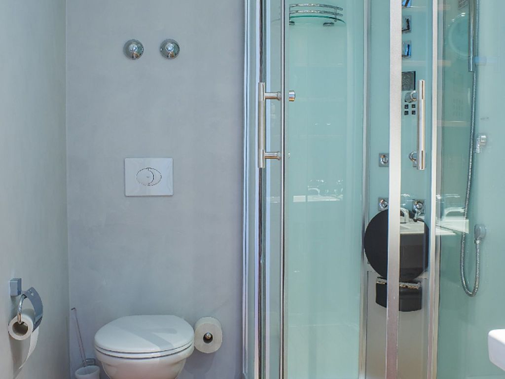Badezimmer mit Wellnessdusche