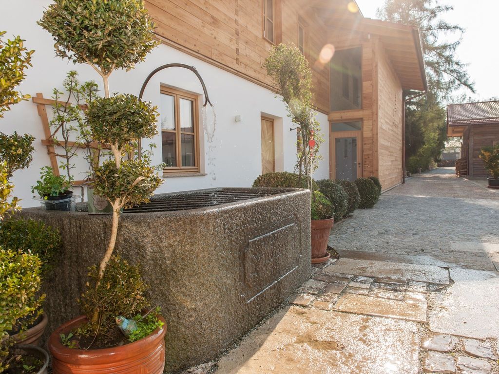 Hausbrunnen im Innenhof