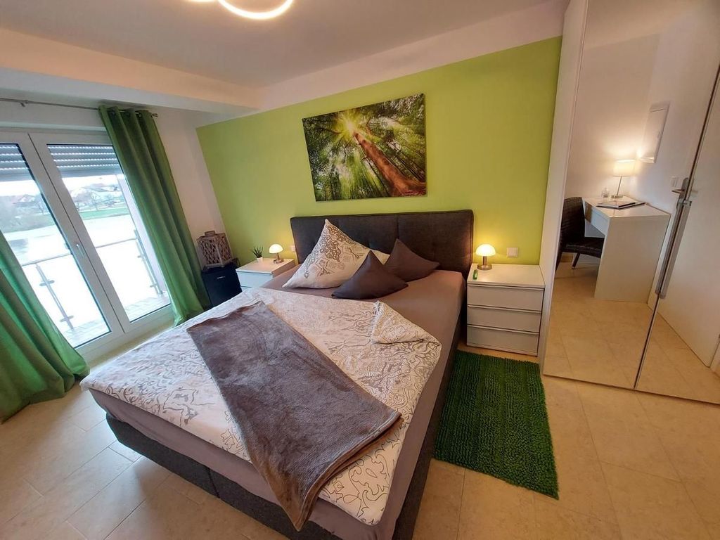 Ferienwohnung und Zimmer zum Donaublick