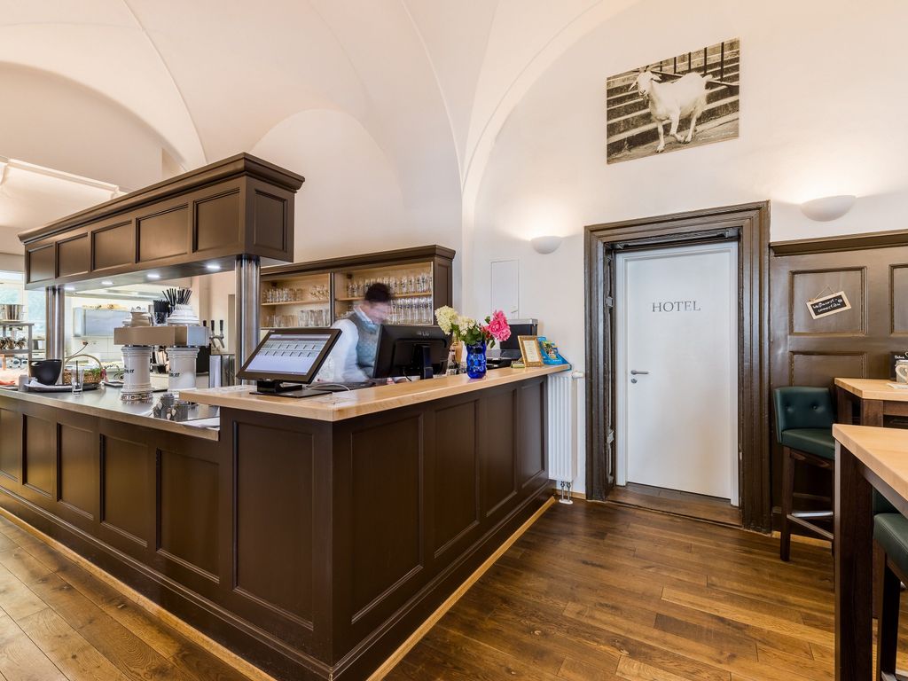 Theke und Rezeption