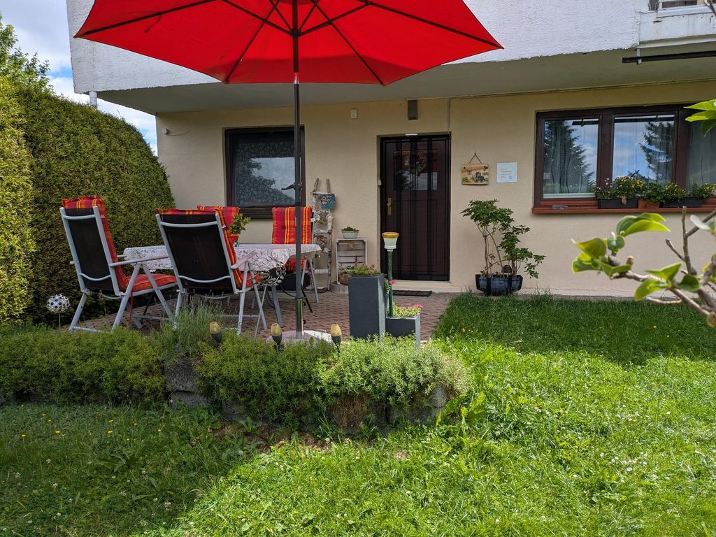 Terrasse mit Gartenm