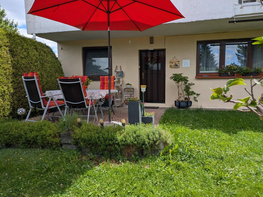 Terrasse mit Gartenm
