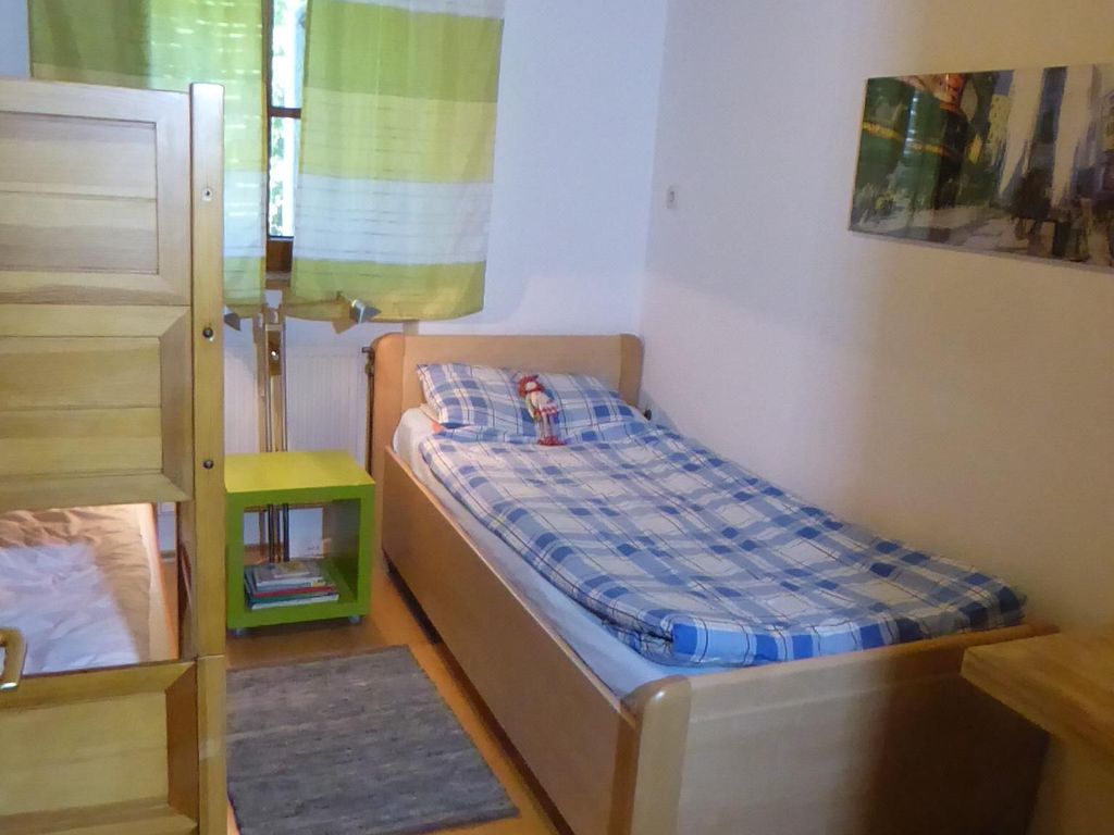 2. Schlafzimmer