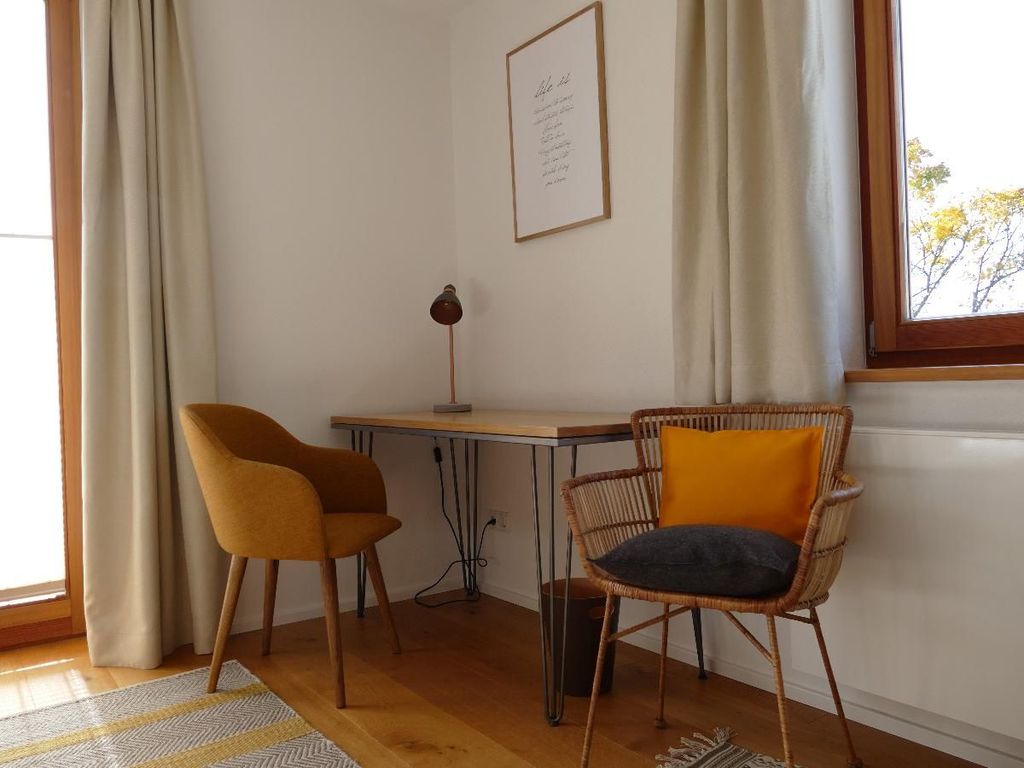 DZ Tisch/Sitzen