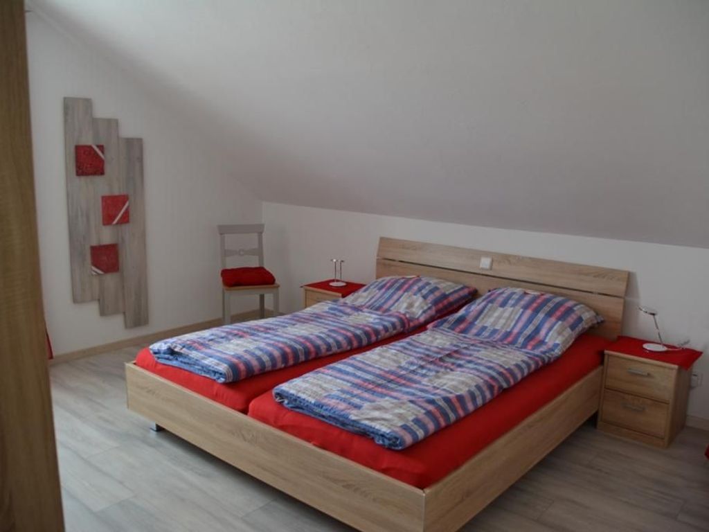 Schlafzimmer 1 mit Doppelbett