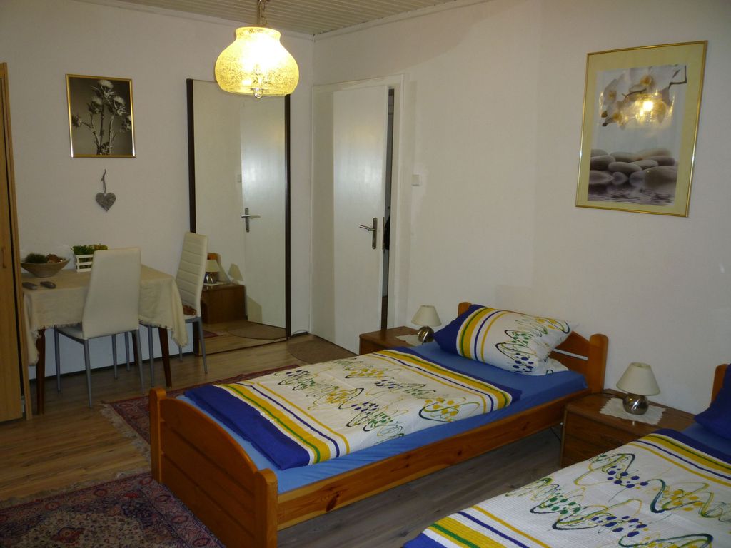 Doppelzimmer mit getrennten Betten