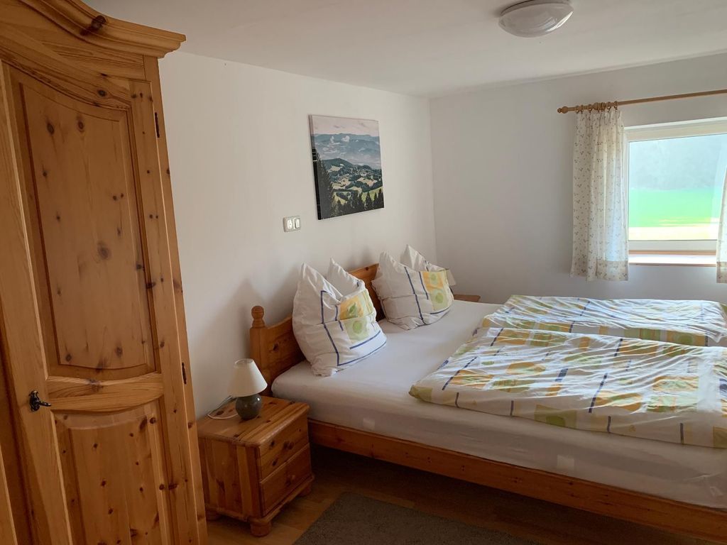 Schlafzimmer 2 OG