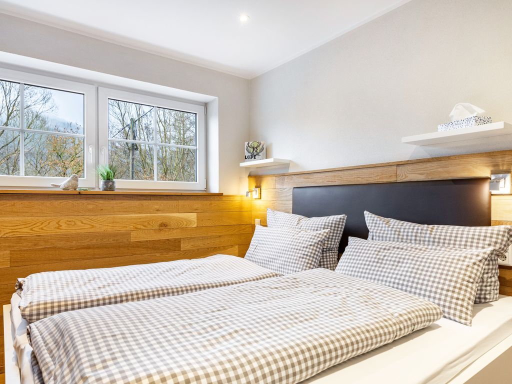 BEDROOM, INSIDE