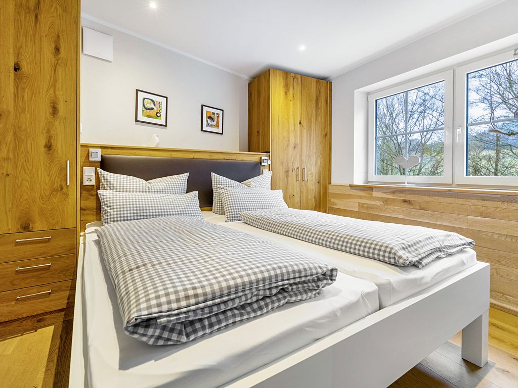 BEDROOM, INSIDE