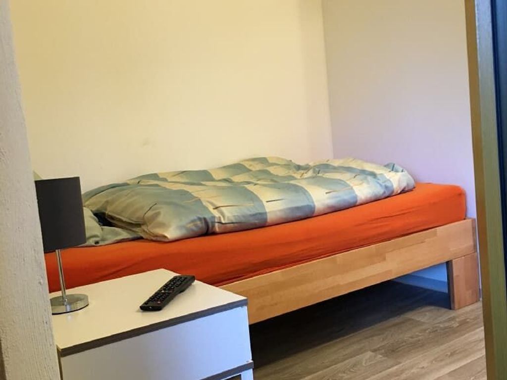 Zimmer Bett.jpg