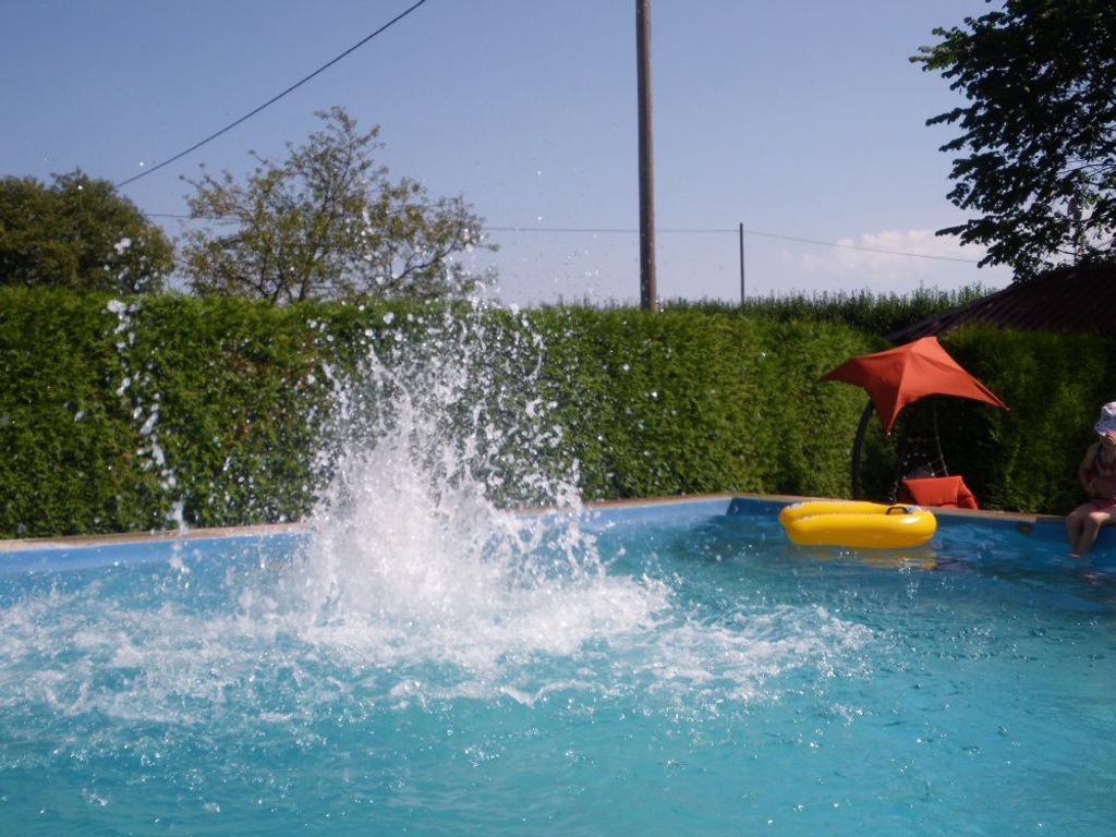 BadespaÃŸ im Pool