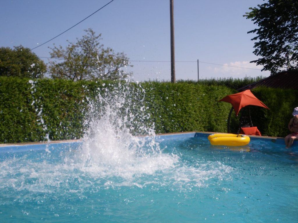 BadespaÃŸ im Pool