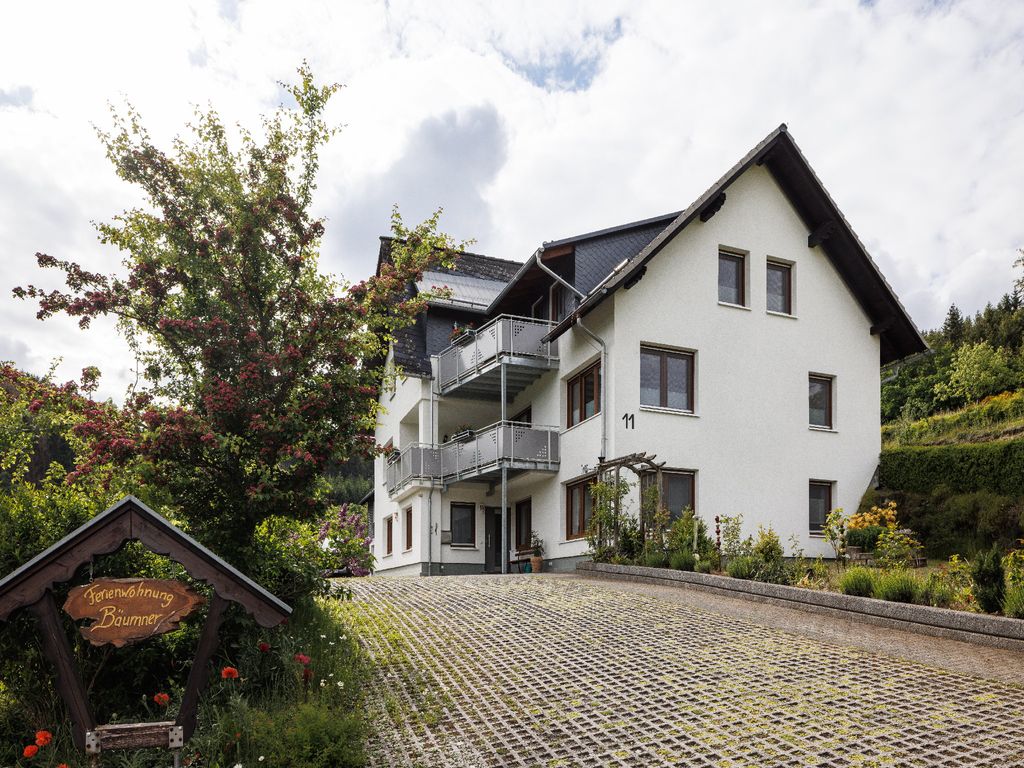 Außenansicht Auffahrt