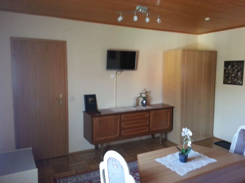 Gasthof Engel Steinbach - Zimmer 21  Schrankseite