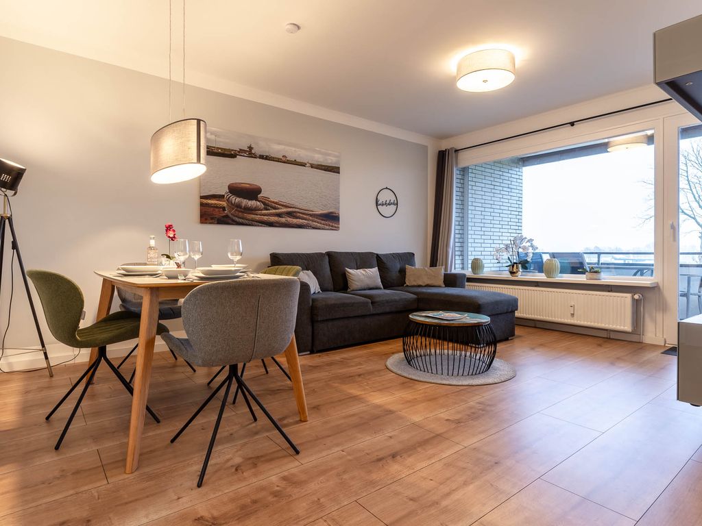 Wohnzimmer mit Essbereich