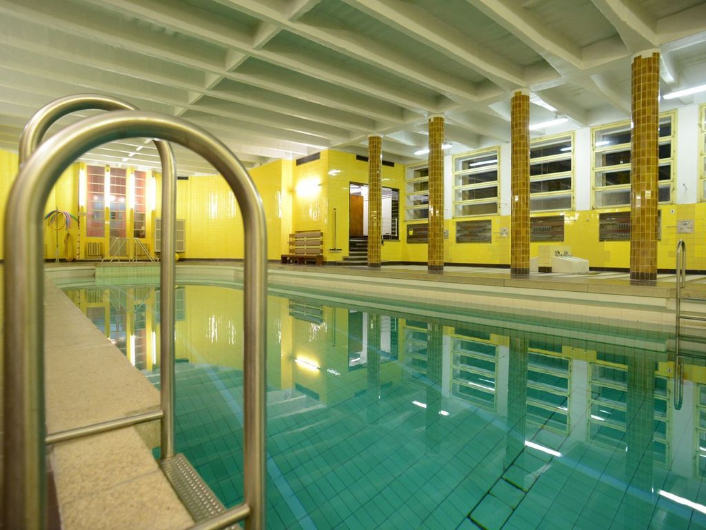 Schwimmbad