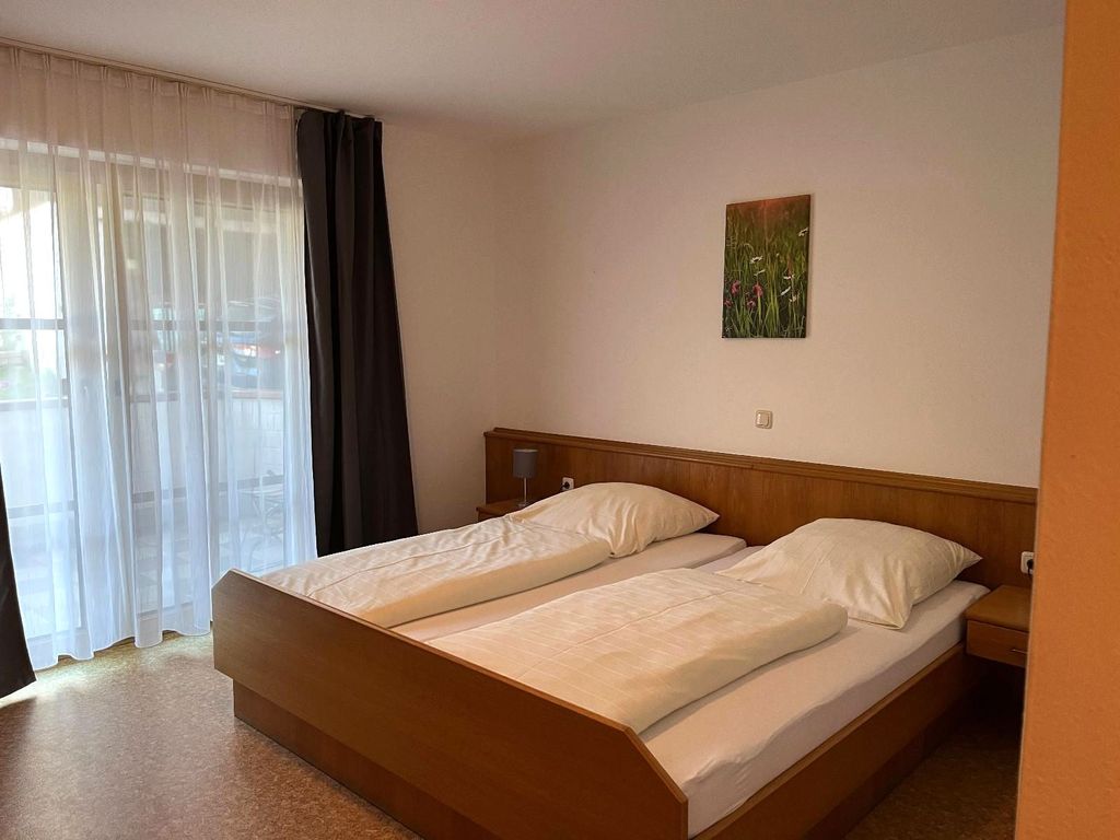Dreibettzimmer 1.1