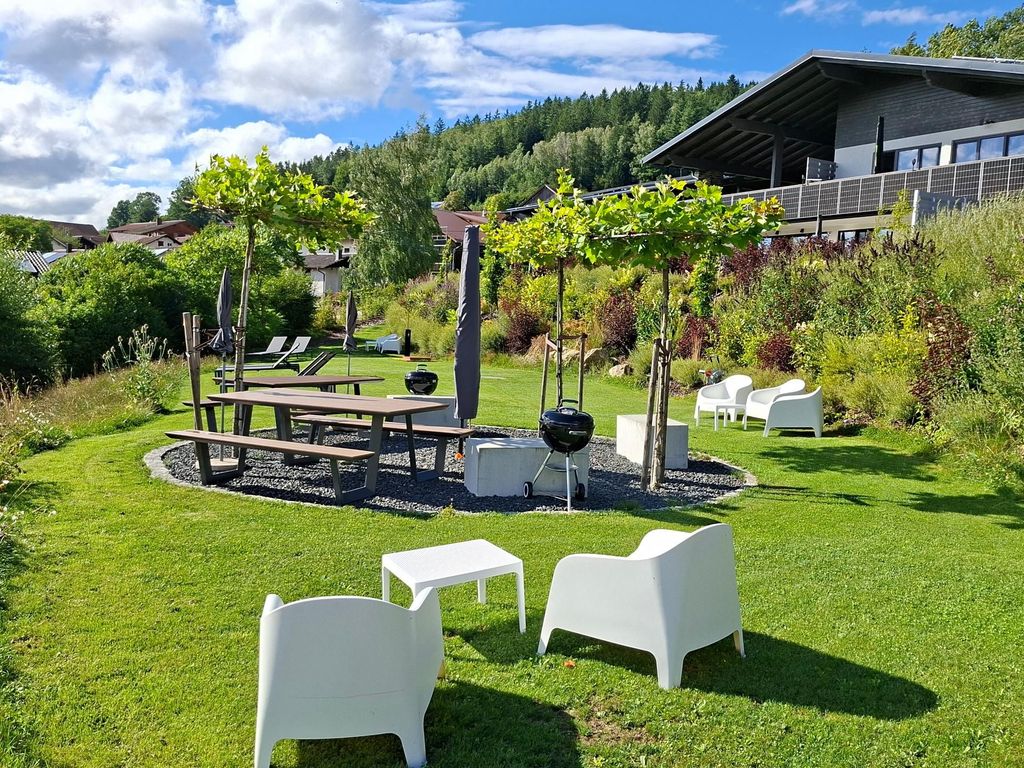 Garten mit Grillplat