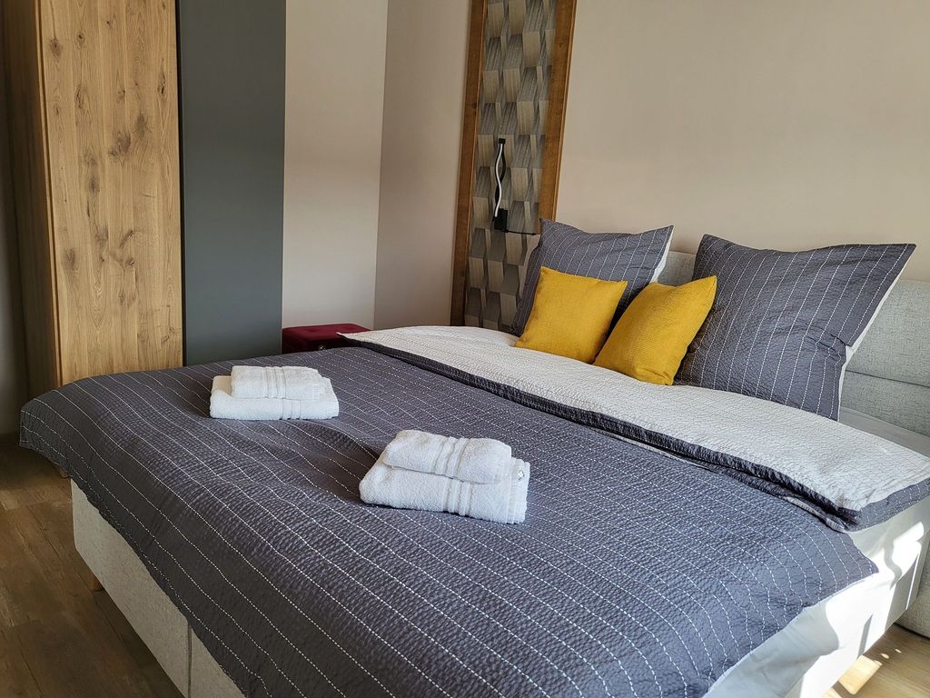 Schlafzimmer 1 Boxspring Doppelbett