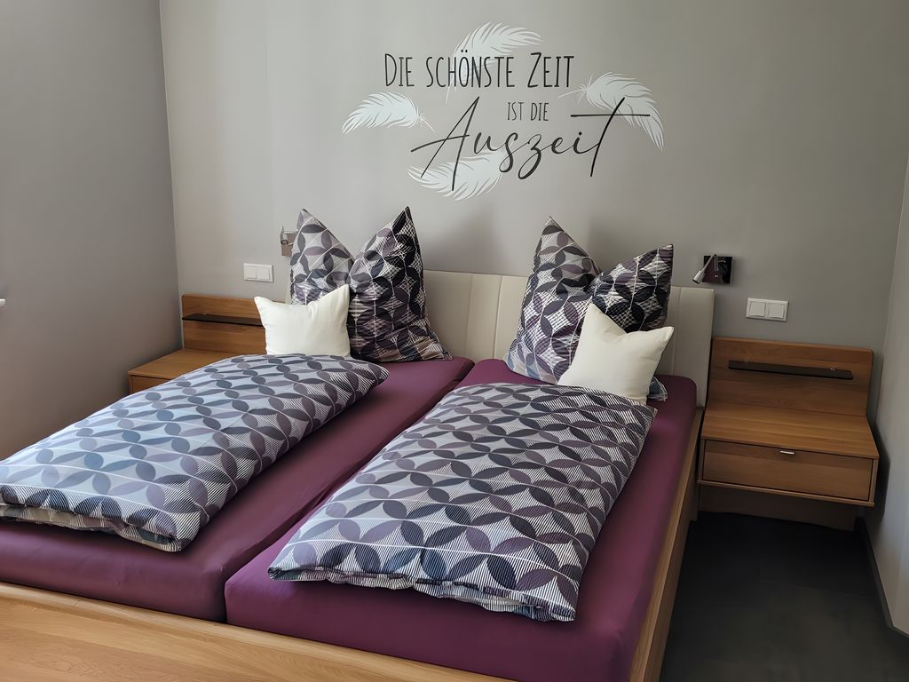BEDROOM, INSIDE