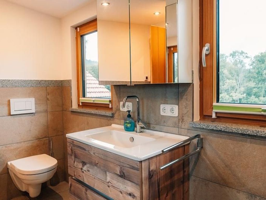 Dusche-WC im DG