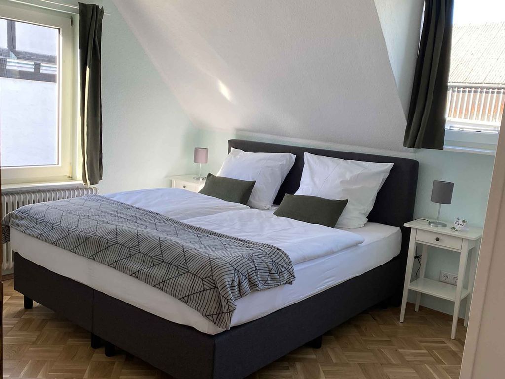 BEDROOM, INSIDE