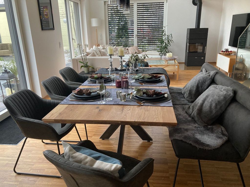 Esszimmer und Wohnbereich