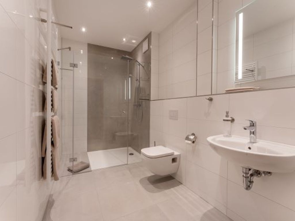 Appartment 4