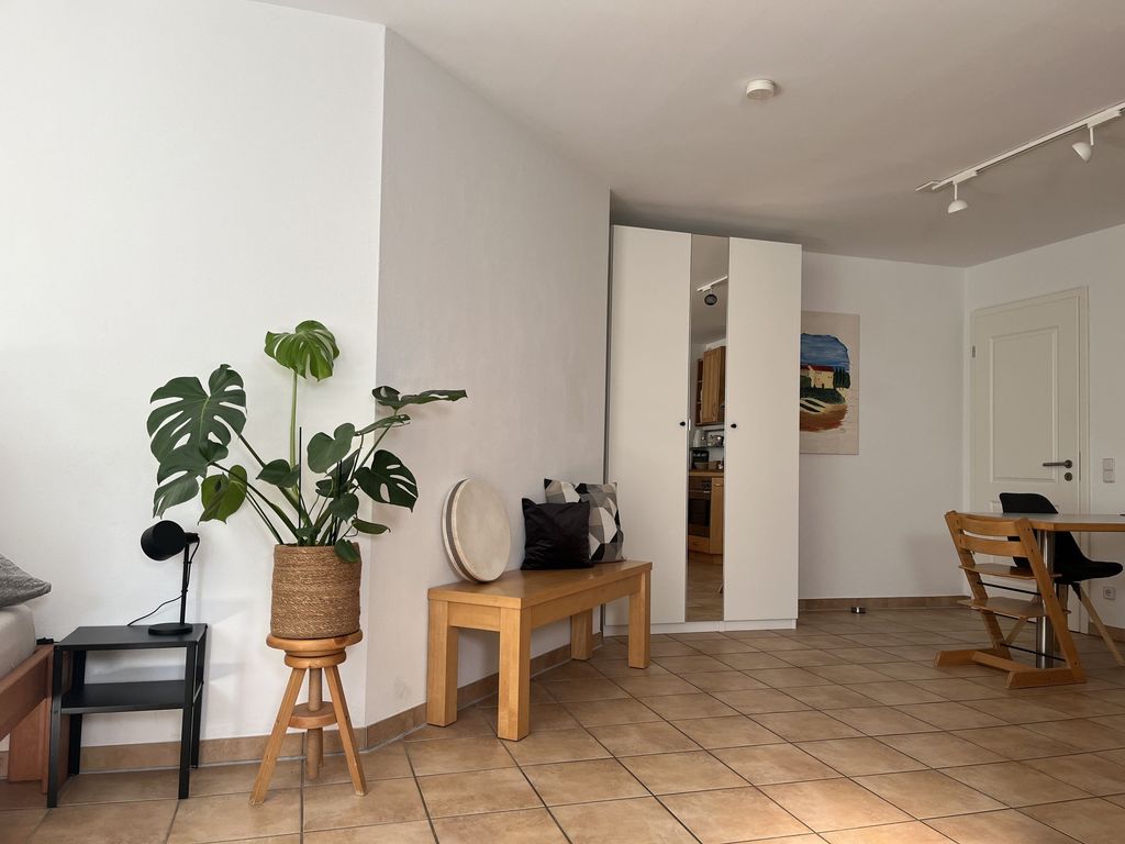 Photo, INSIDE, OUTSIDE
