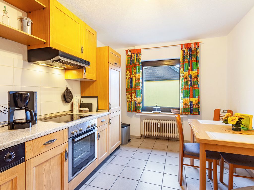 KITCHEN, INSIDE