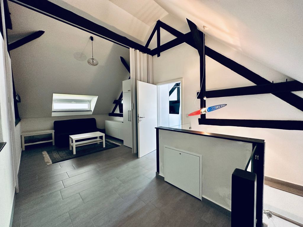 Photo, INSIDE, OUTSIDE
