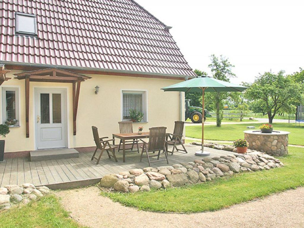 FeWo1-Terrasse