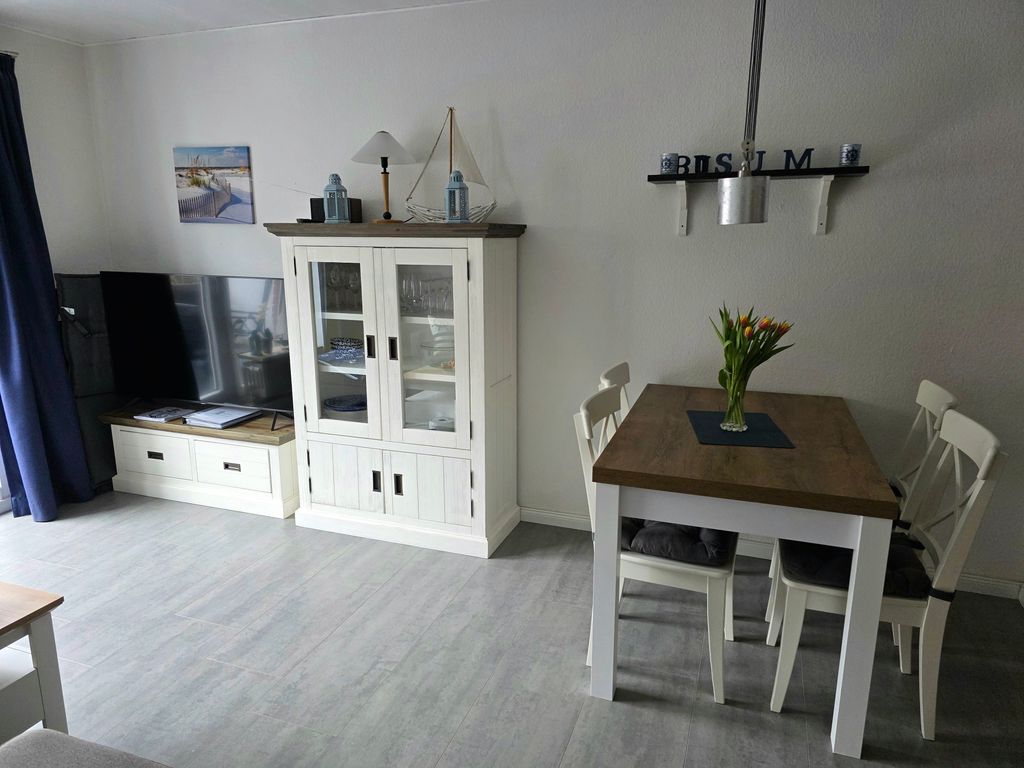 Wohnzimmer - Blick in den Raum