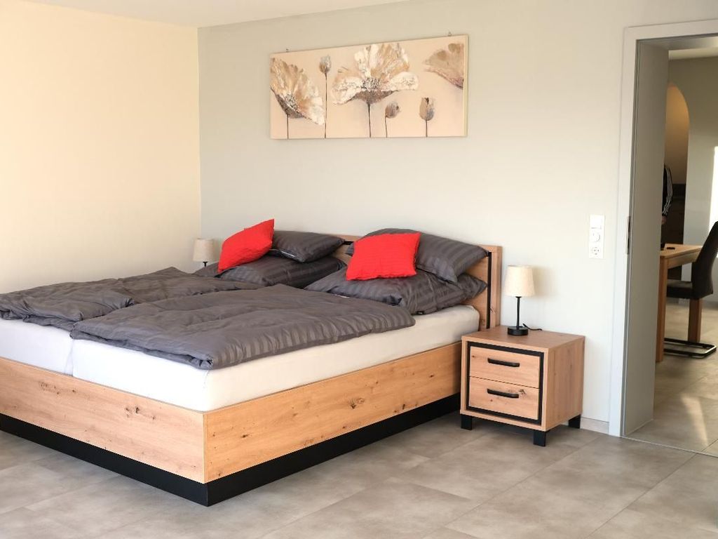 Schlafzimmer 1