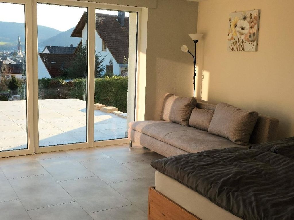Schlafzimmer 1