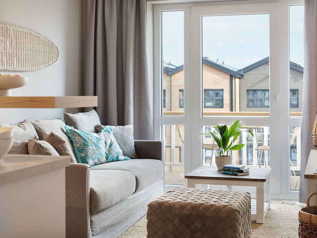 Comfort One Bedroom - Wohnzimmer und Balkon