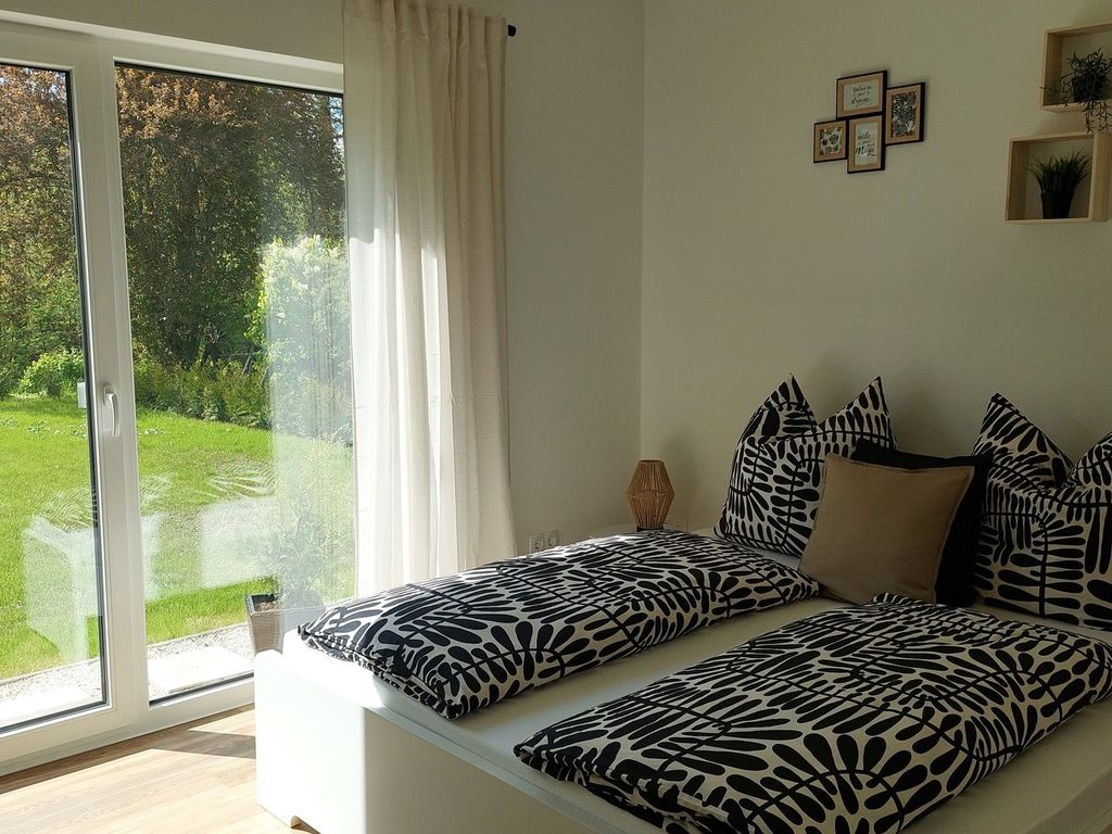 Schlafzimmer mit Doppelbett